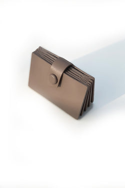 EXPANDABLE CARD CASE Taupe
