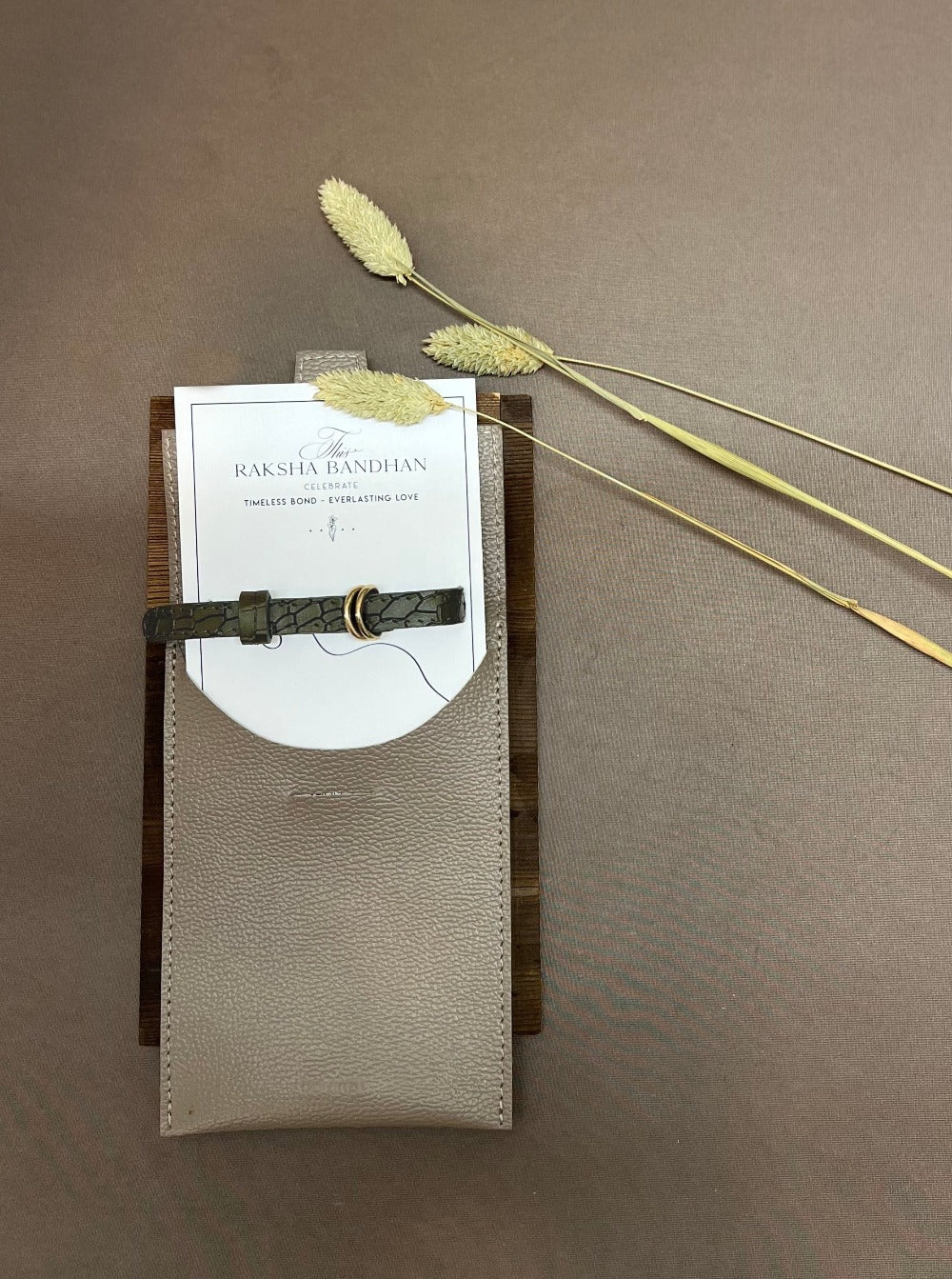 LEATHER RAKHI Olive