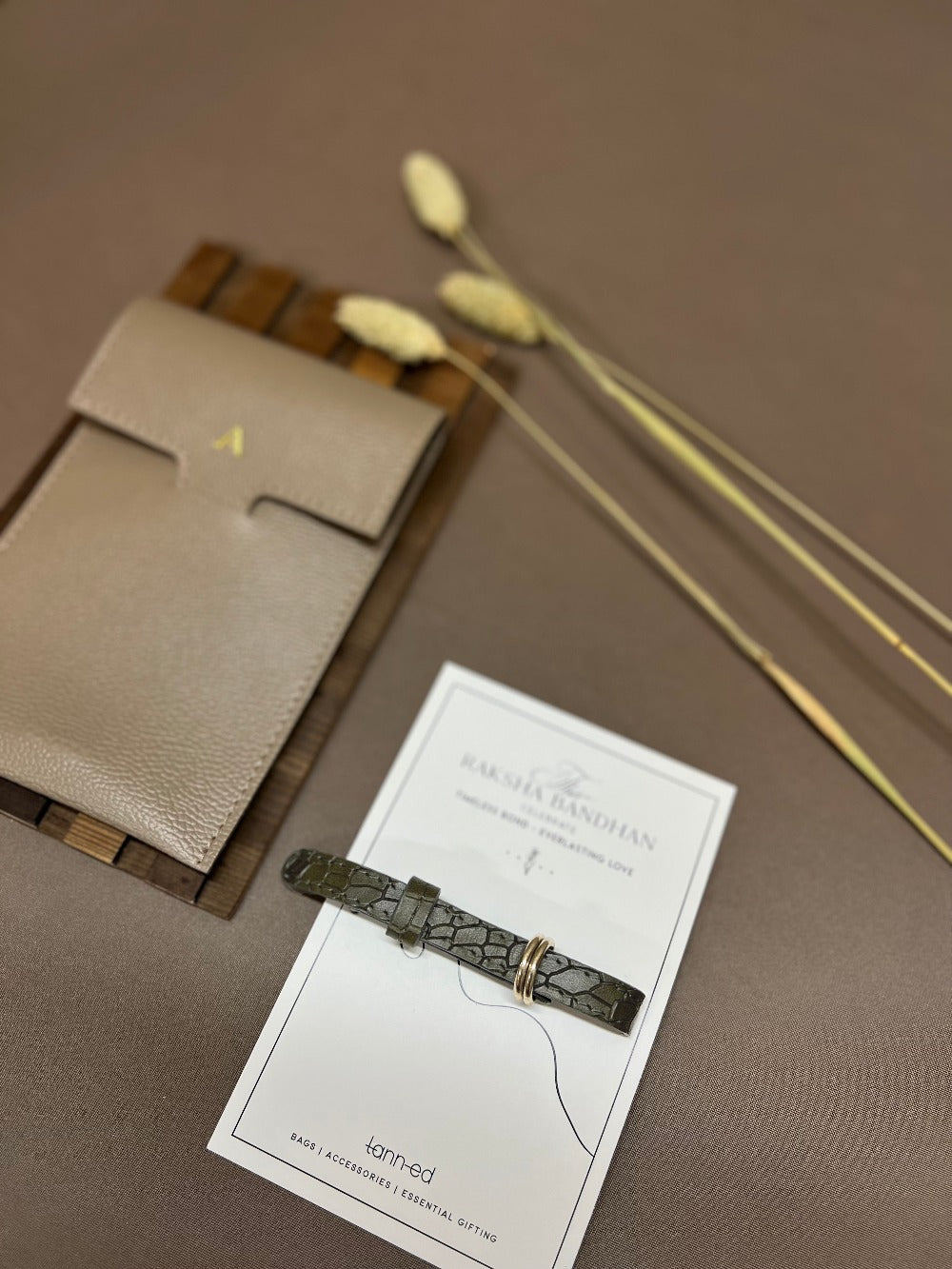 LEATHER RAKHI Olive
