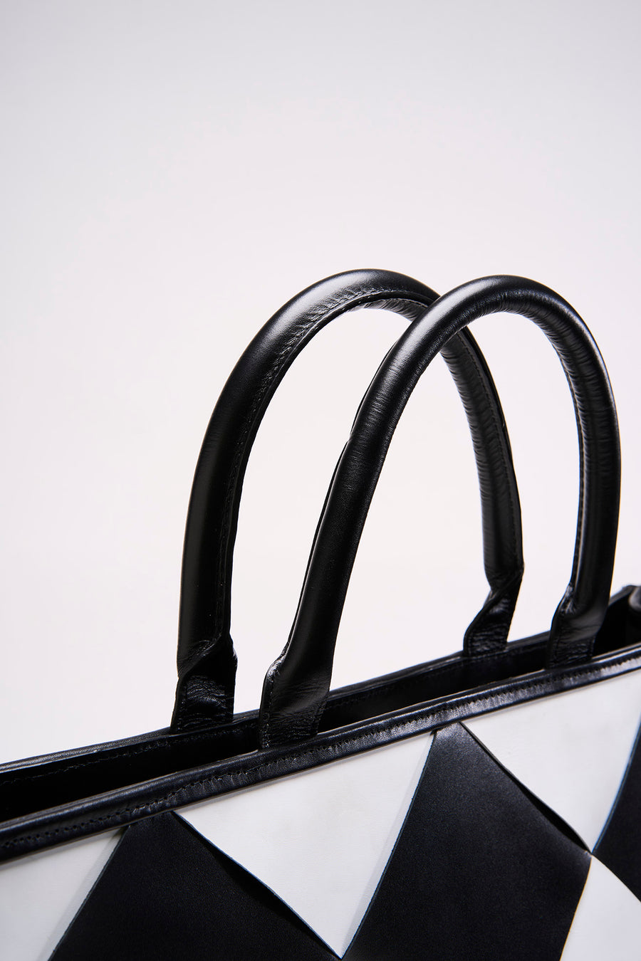 Classic Weave Tote - Black & White
